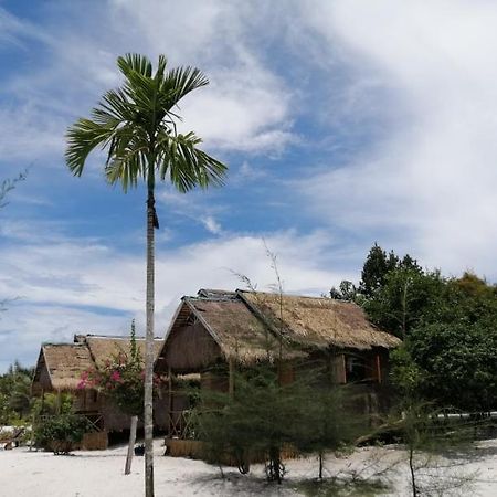 Green Blue Beach Hostel Koh Rong Sanloem Bagian luar foto