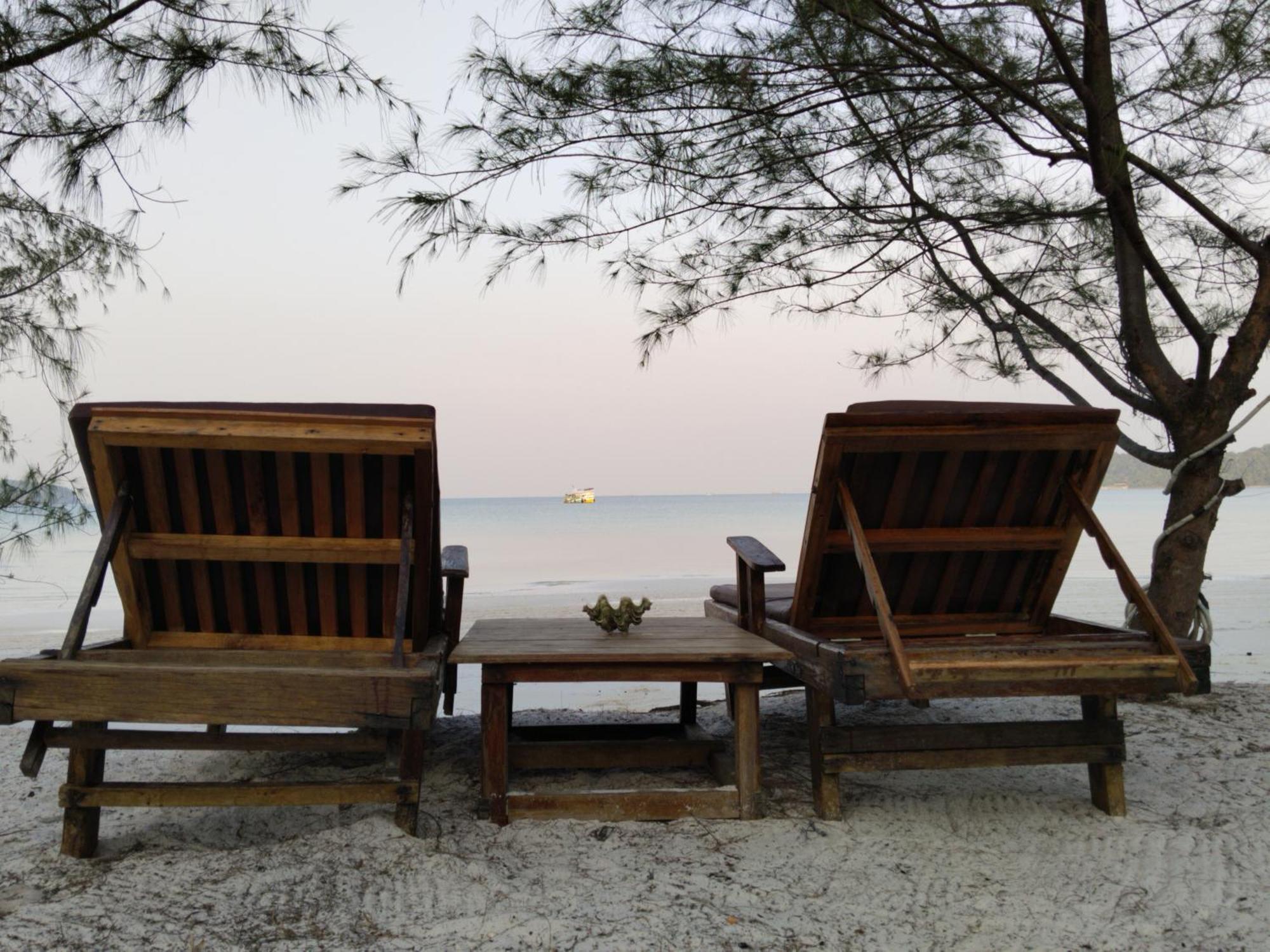 Green Blue Beach Hostel Koh Rong Sanloem Bagian luar foto