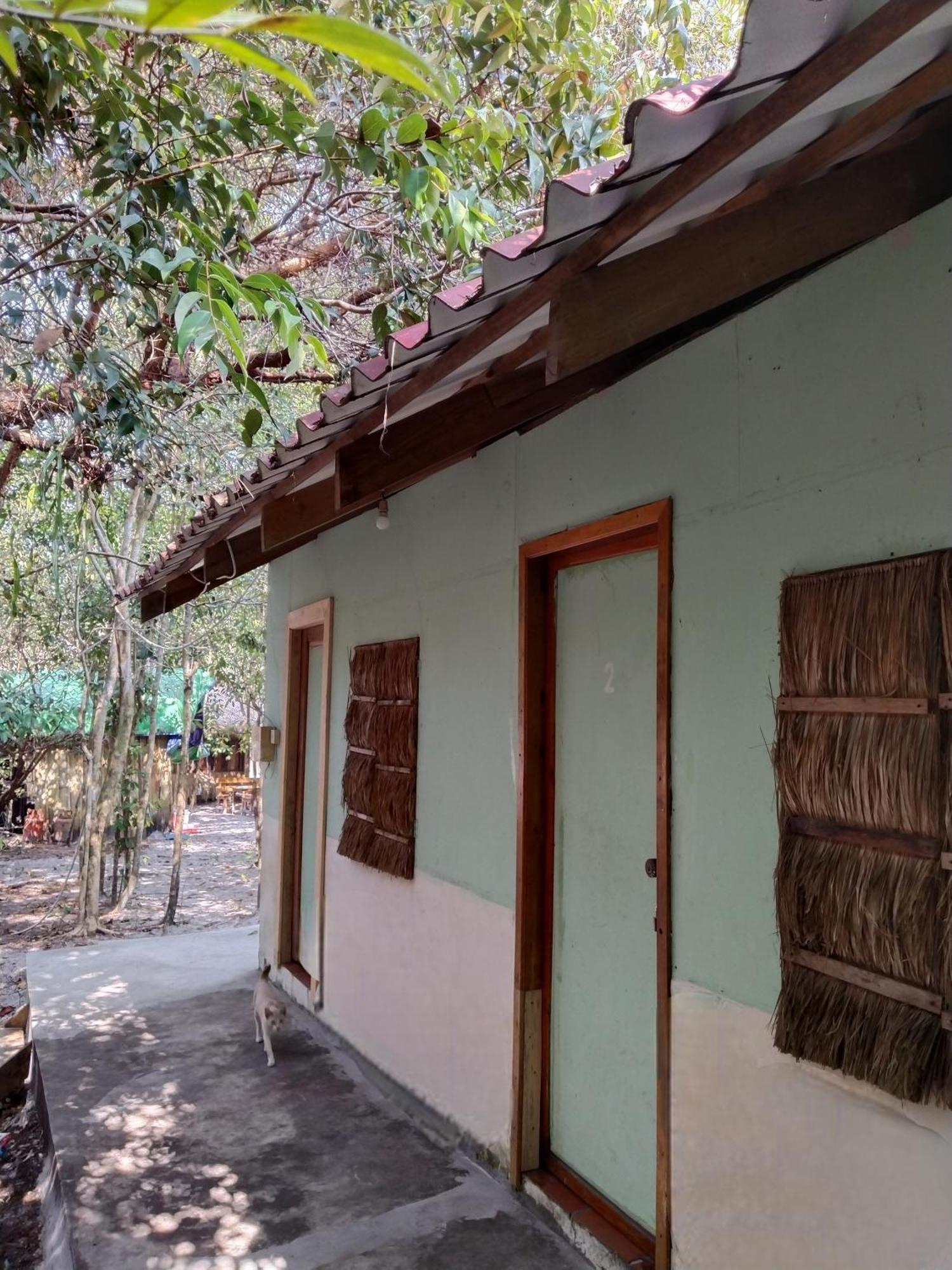 Green Blue Beach Hostel Koh Rong Sanloem Bagian luar foto