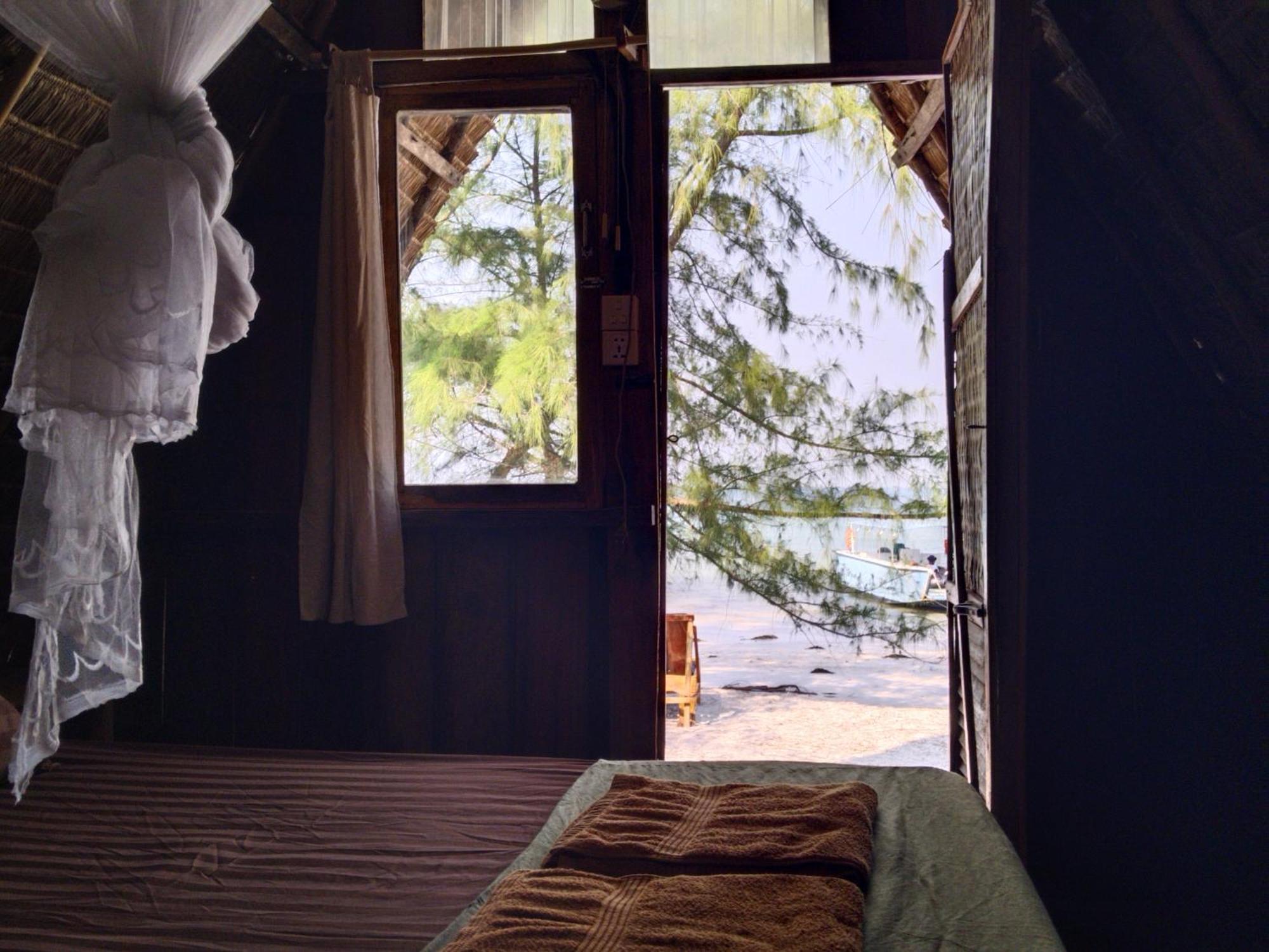 Green Blue Beach Hostel Koh Rong Sanloem Bagian luar foto