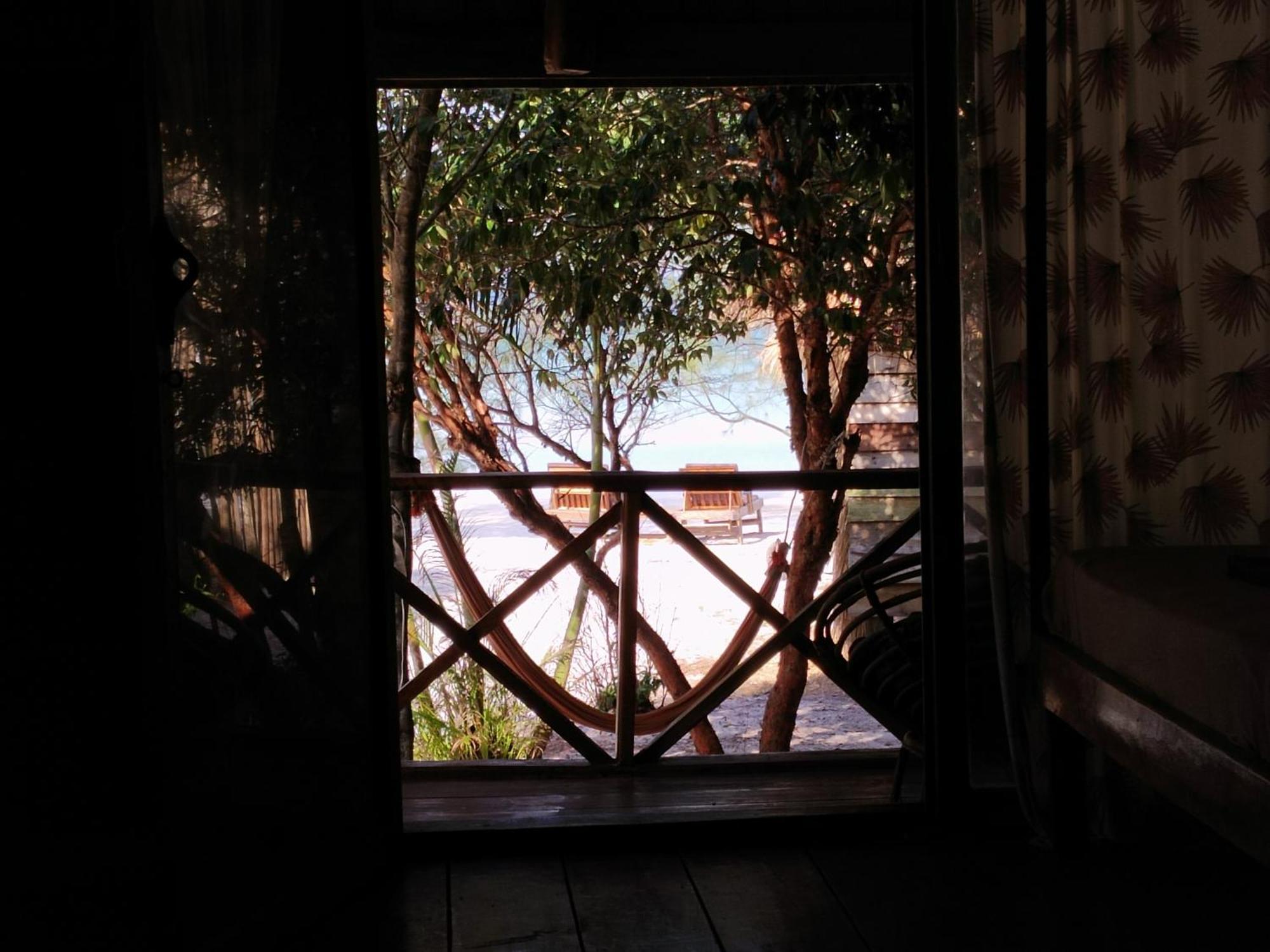 Green Blue Beach Hostel Koh Rong Sanloem Bagian luar foto