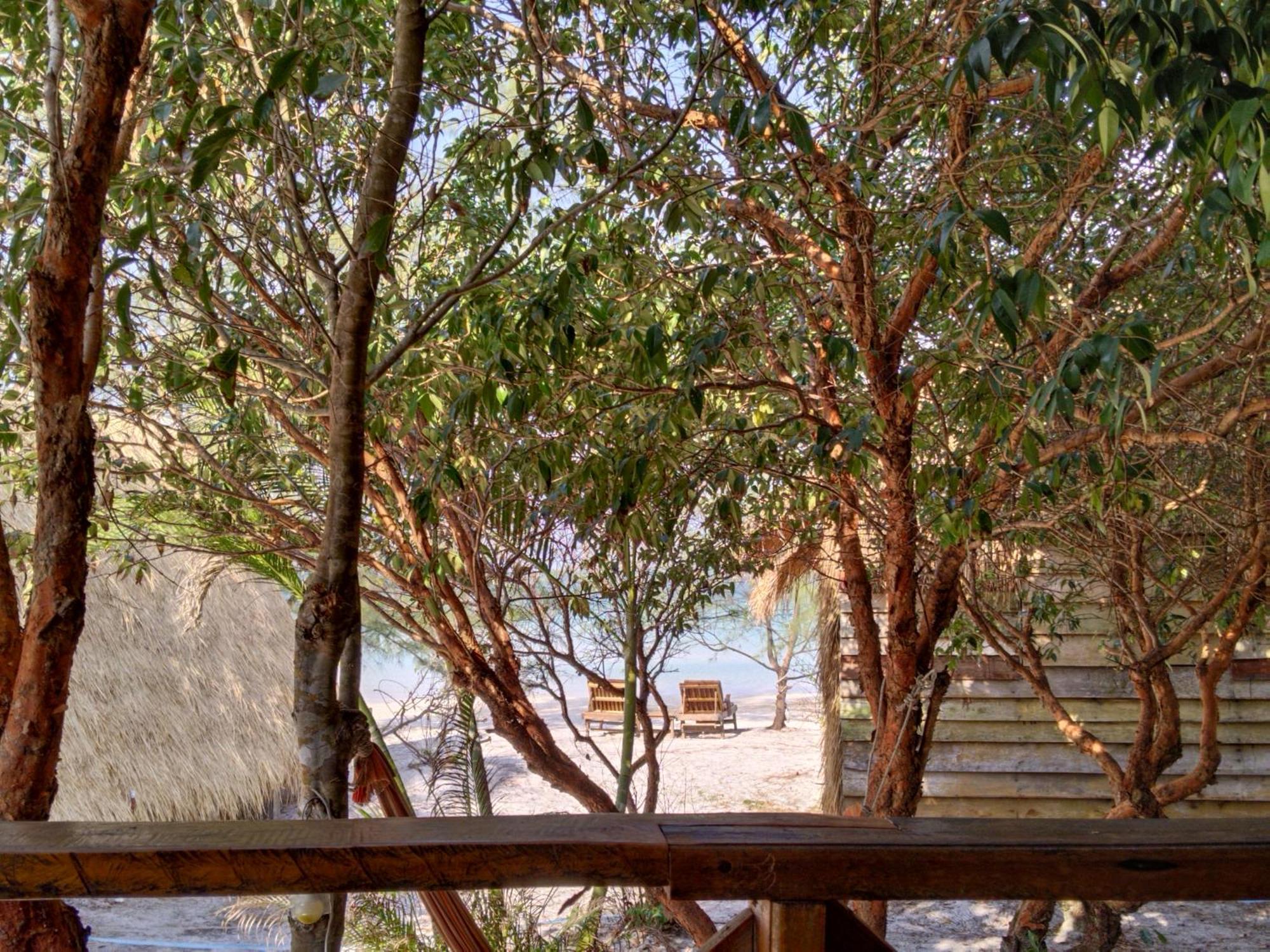 Green Blue Beach Hostel Koh Rong Sanloem Bagian luar foto