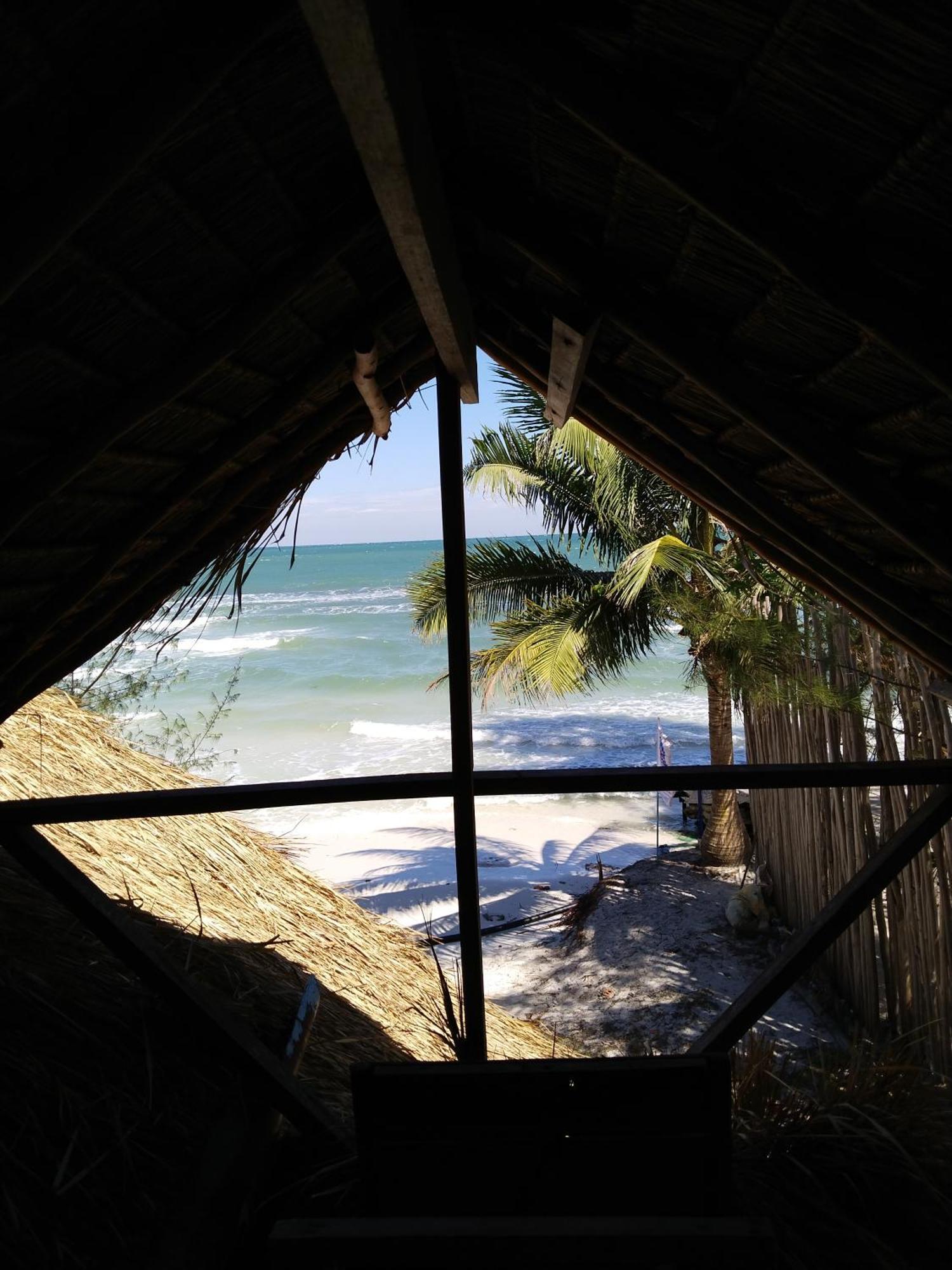 Green Blue Beach Hostel Koh Rong Sanloem Bagian luar foto