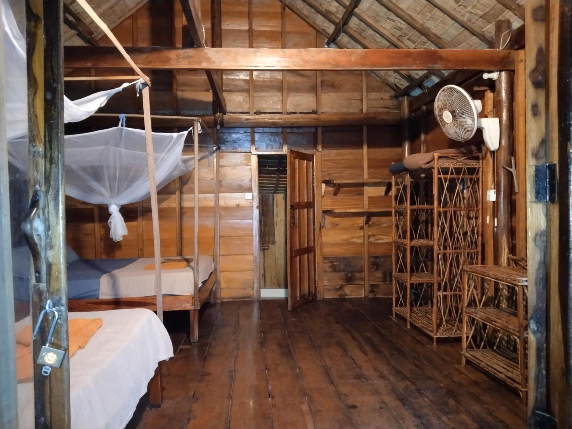 Green Blue Beach Hostel Koh Rong Sanloem Bagian luar foto
