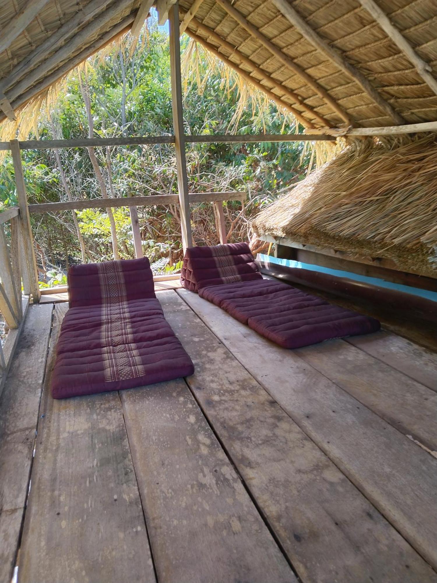 Green Blue Beach Hostel Koh Rong Sanloem Bagian luar foto
