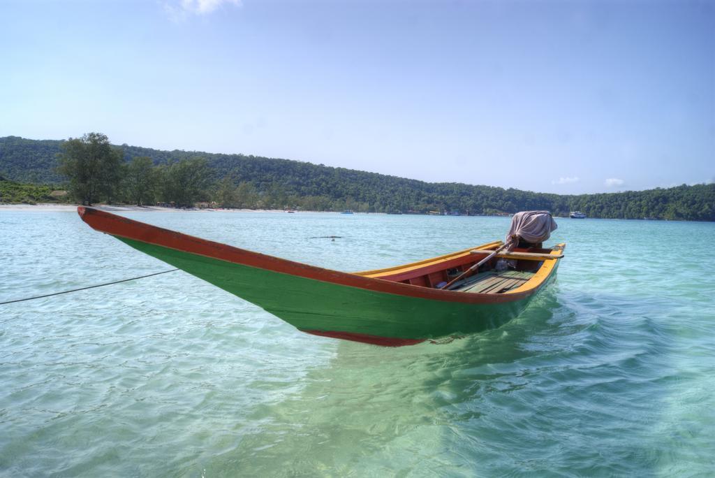 Green Blue Beach Hostel Koh Rong Sanloem Bagian luar foto