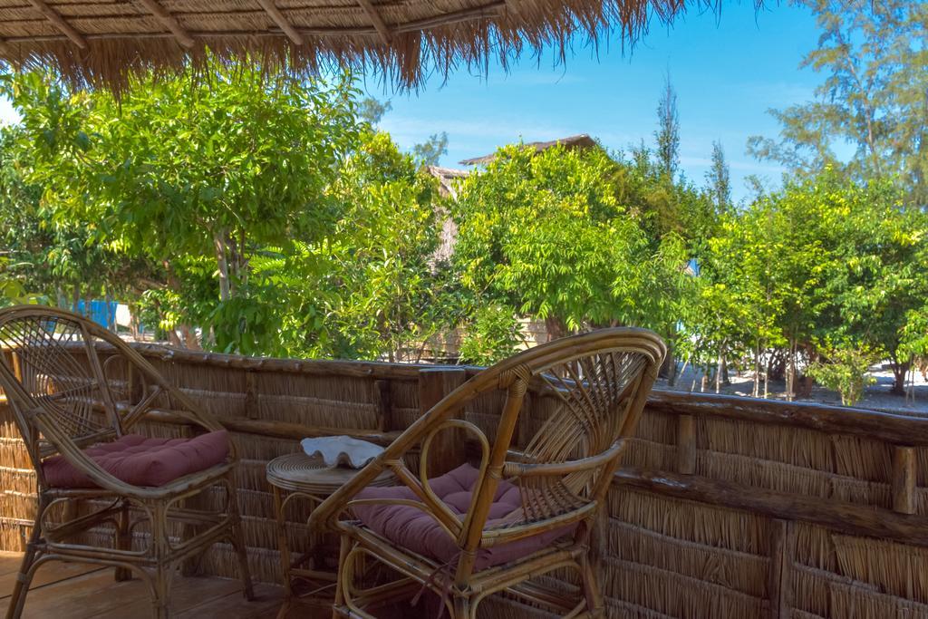 Green Blue Beach Hostel Koh Rong Sanloem Bagian luar foto