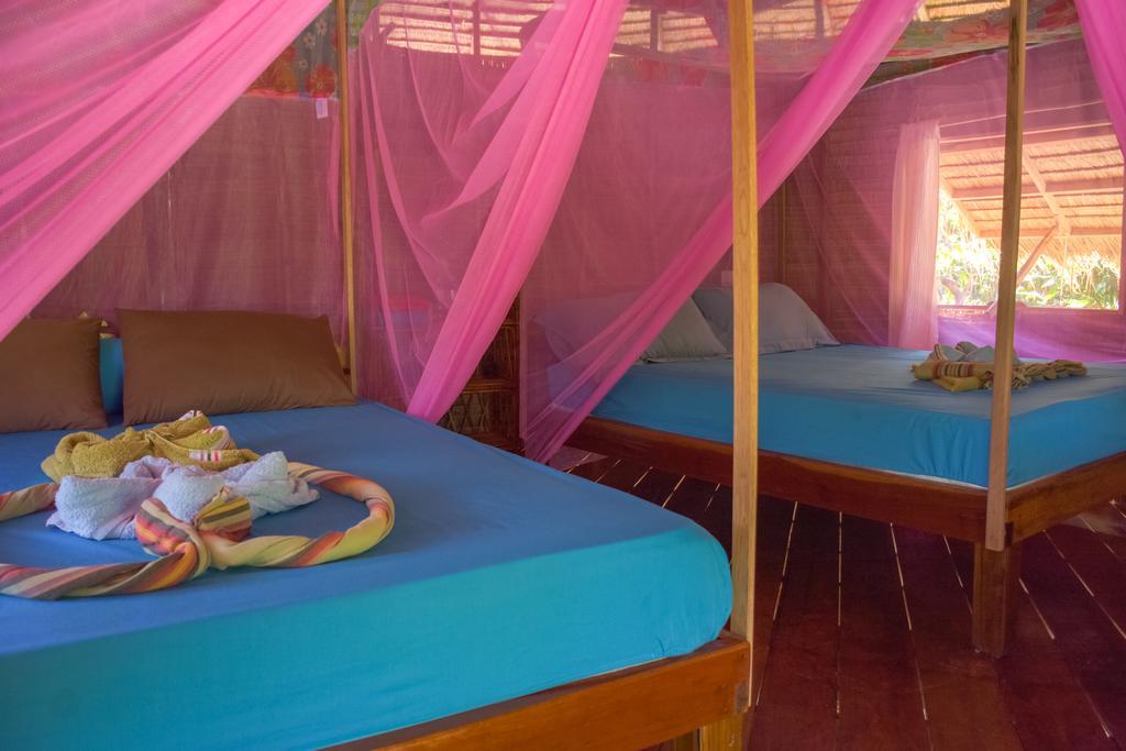 Green Blue Beach Hostel Koh Rong Sanloem Bagian luar foto