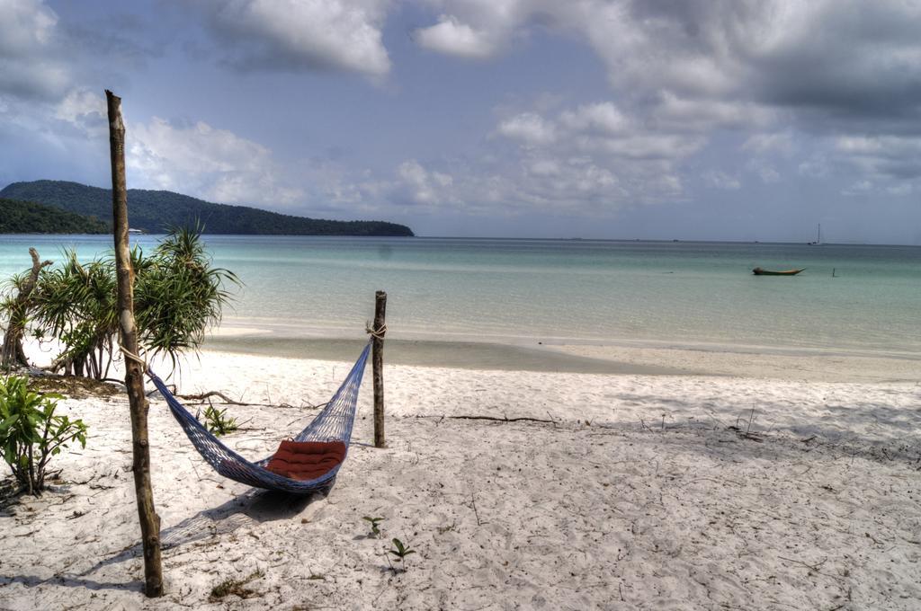 Green Blue Beach Hostel Koh Rong Sanloem Bagian luar foto